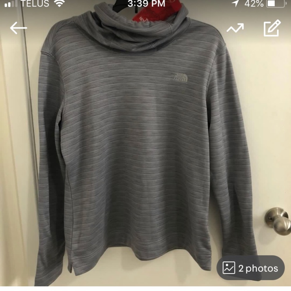 BNWT North face sweater
